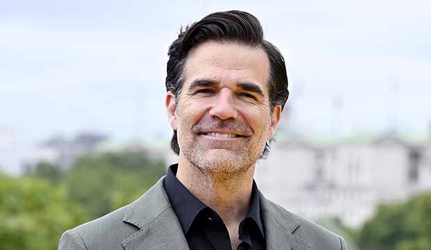 ‘I cried a lot’: Rob Delaney on the heart and humor in FX’s ‘Dying for Sex’ — and Neighbor Guy’s kic...