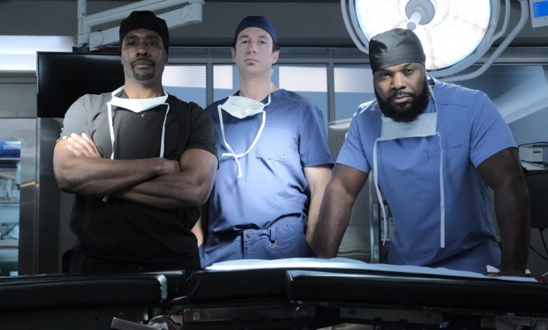 ‘The Resident’ EPs, Co-Stars Morris Chestnut & Shaunette Renée Wilson Pay Tribute To Malcolm-Jamal W...