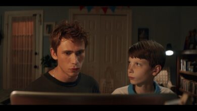 ‘Griffin in Summer’ Review: Imagine If the Delightful Nerds of ‘Theater Camp’ Had to Go at It Alone